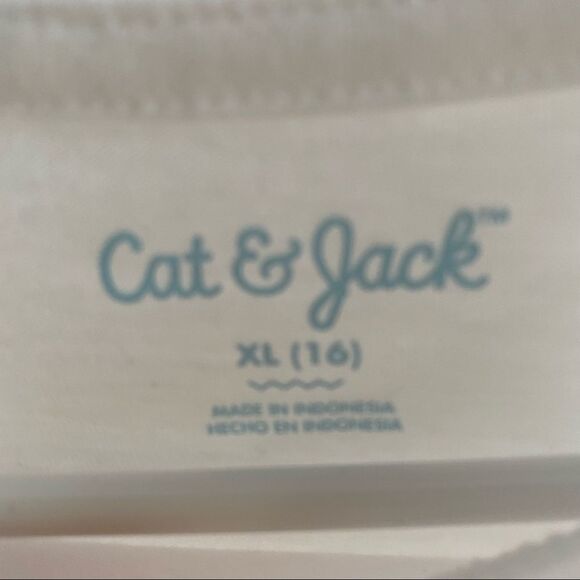 Cat & Jack Boys’ Long Sleeve Basic Crew Neck Long Sleeve Tee - Picture 2 of 5